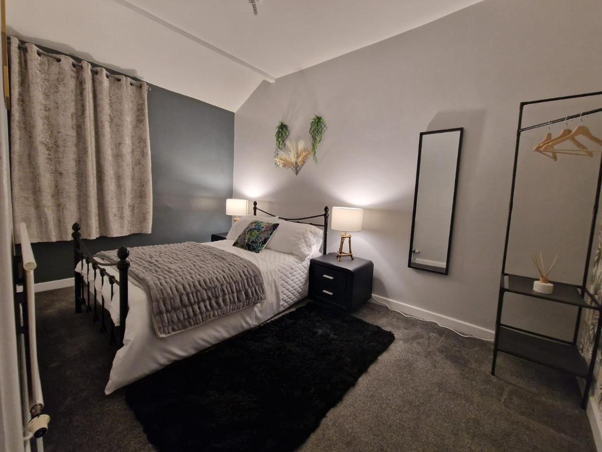 Holiday home 4 Bed Charming, Family-friendly 1694